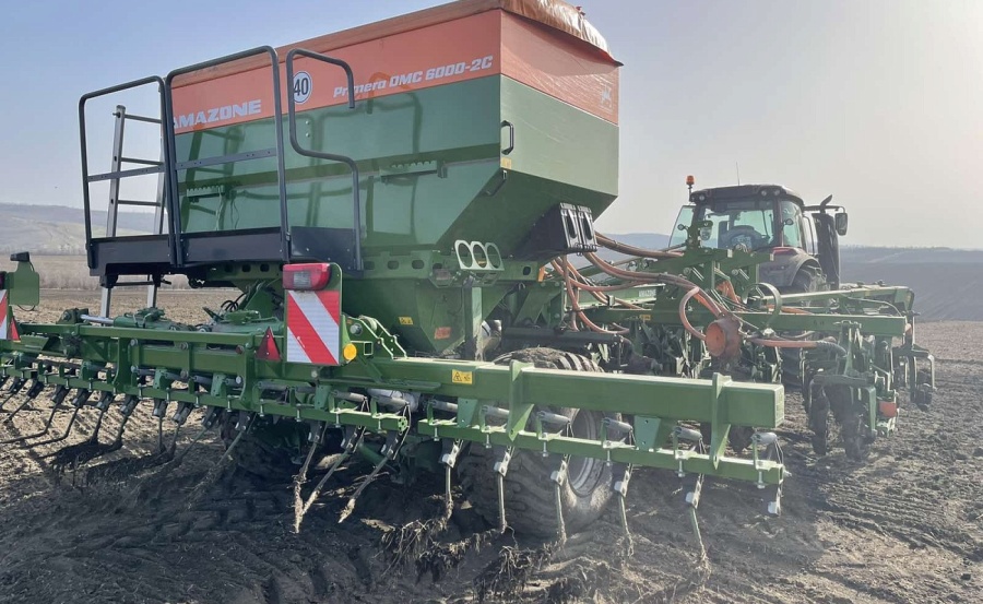 В ГАГАУЗИИ ПРОДОЛЖАЕТСЯ ОСЕННЯЯ ПОСЕВНАЯ КАМПАНИЯ