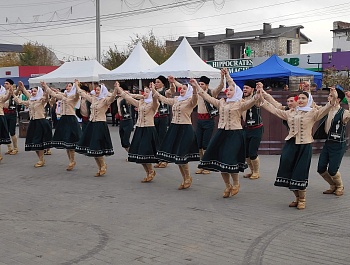 ТРАДИЦИОННЫЙ ФЕСТИВАЛЬ ВИНА «GAGAUZ ȘARAP YORTUSU-2019» ПРОШЕЛ 10 НОЯБРЯ В КОМРАТЕ